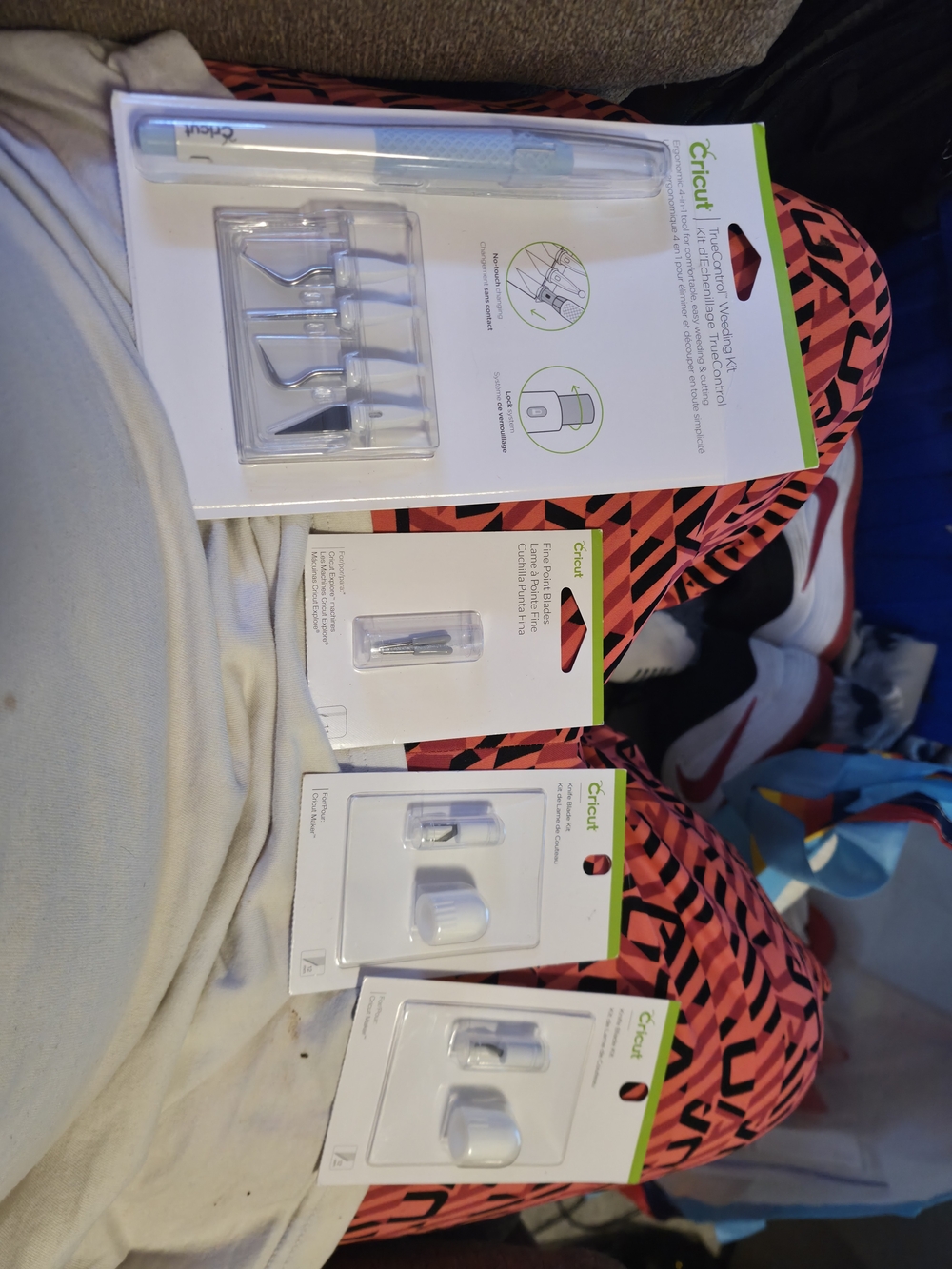 Cricut White Tool and Accessory Kit with Multiple Tips